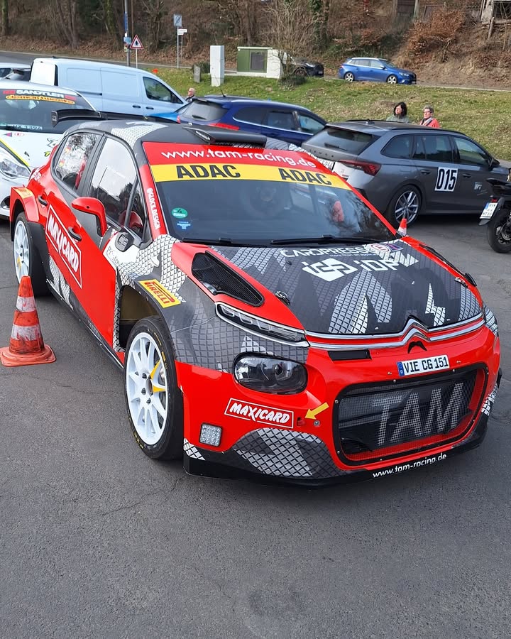 Impressionen von der technischen Abnahme der Rallye Kempenic...